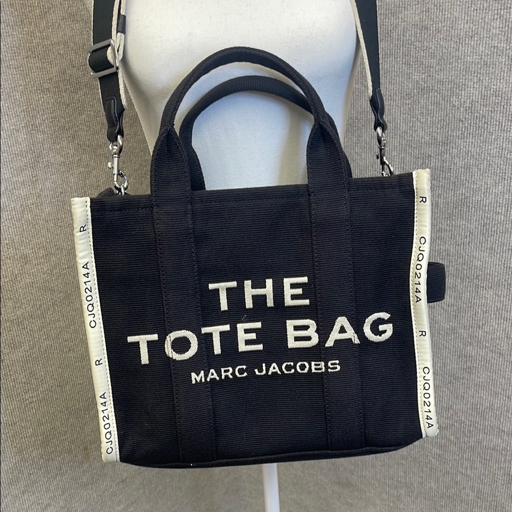 Marc Jacobs Black and White Tote Bag - Picture 2 of 6